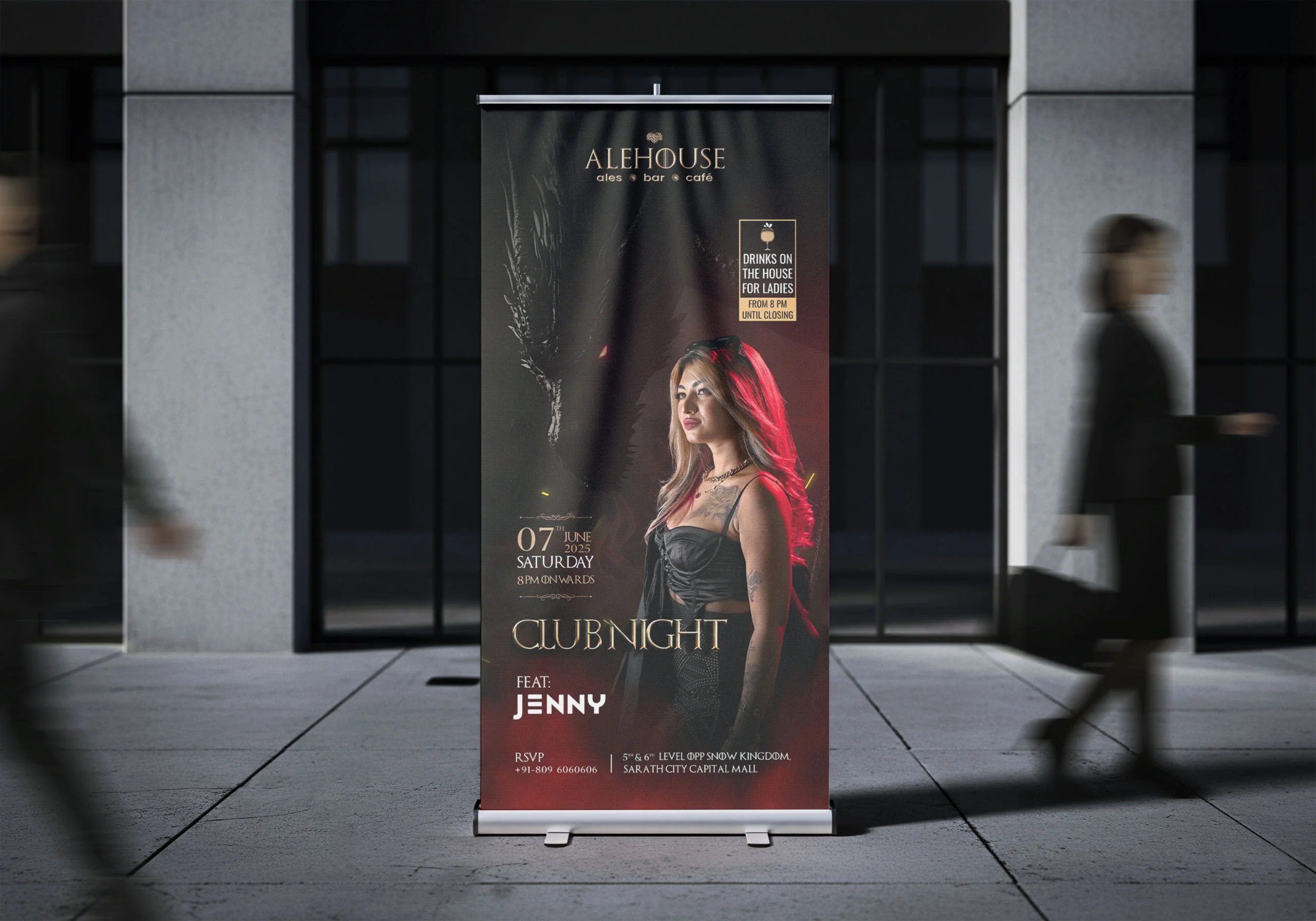 standee